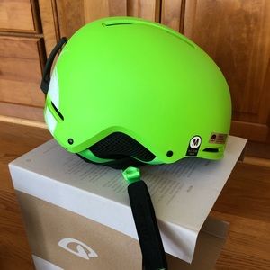 Giro ski/snowboard helmet